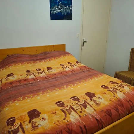 Confortable Avec Tele 民宿 *